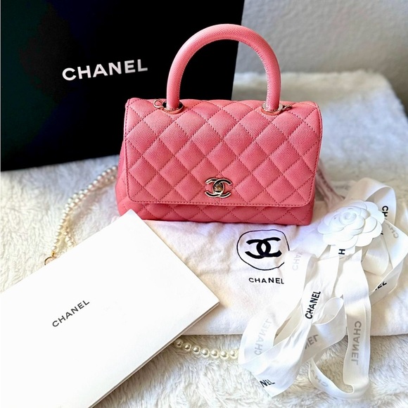 CHANEL Handbags - 🍓CHANEL Coco Top Handle Mini